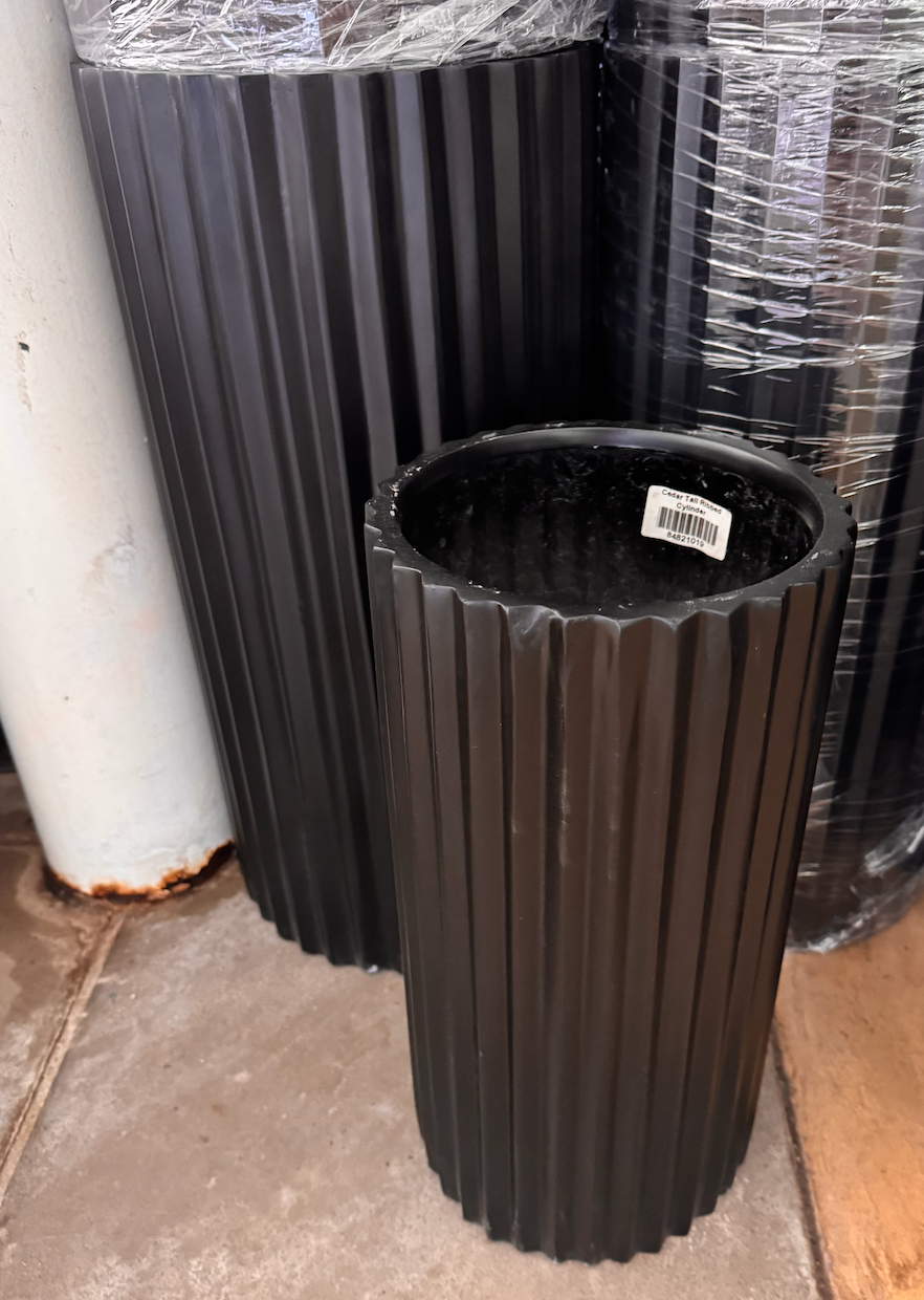 Cedar Tall Ribbed Cylinder Black
