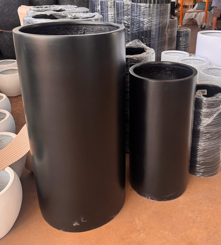 Cedar Tall Cylinder Pot Black