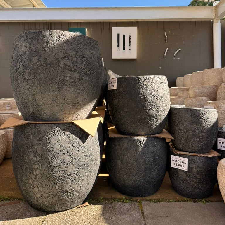 Senera Belly Egg Pot Volcano Dark Grey