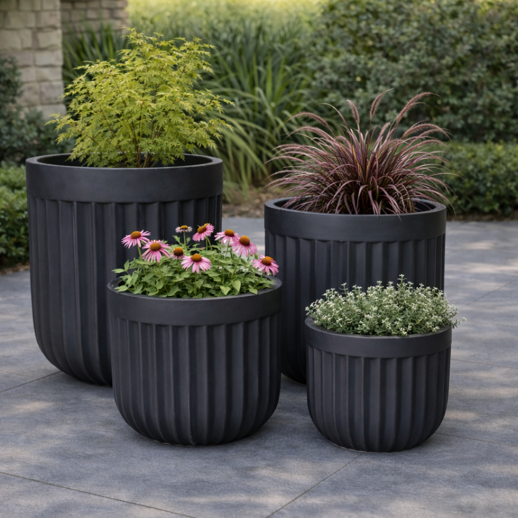 Tuscan Ribbed Egg Black