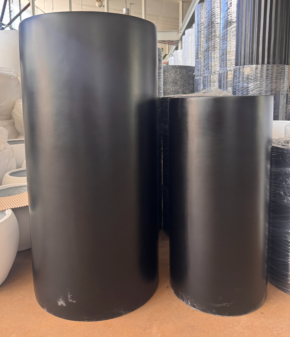 Cedar Tall Cylinder Pot Black