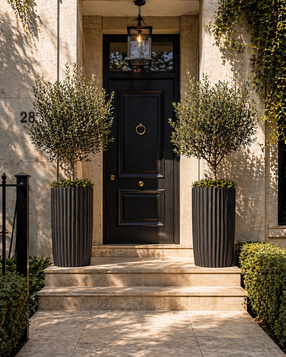 Cedar Tall Ribbed Cylinder Black
