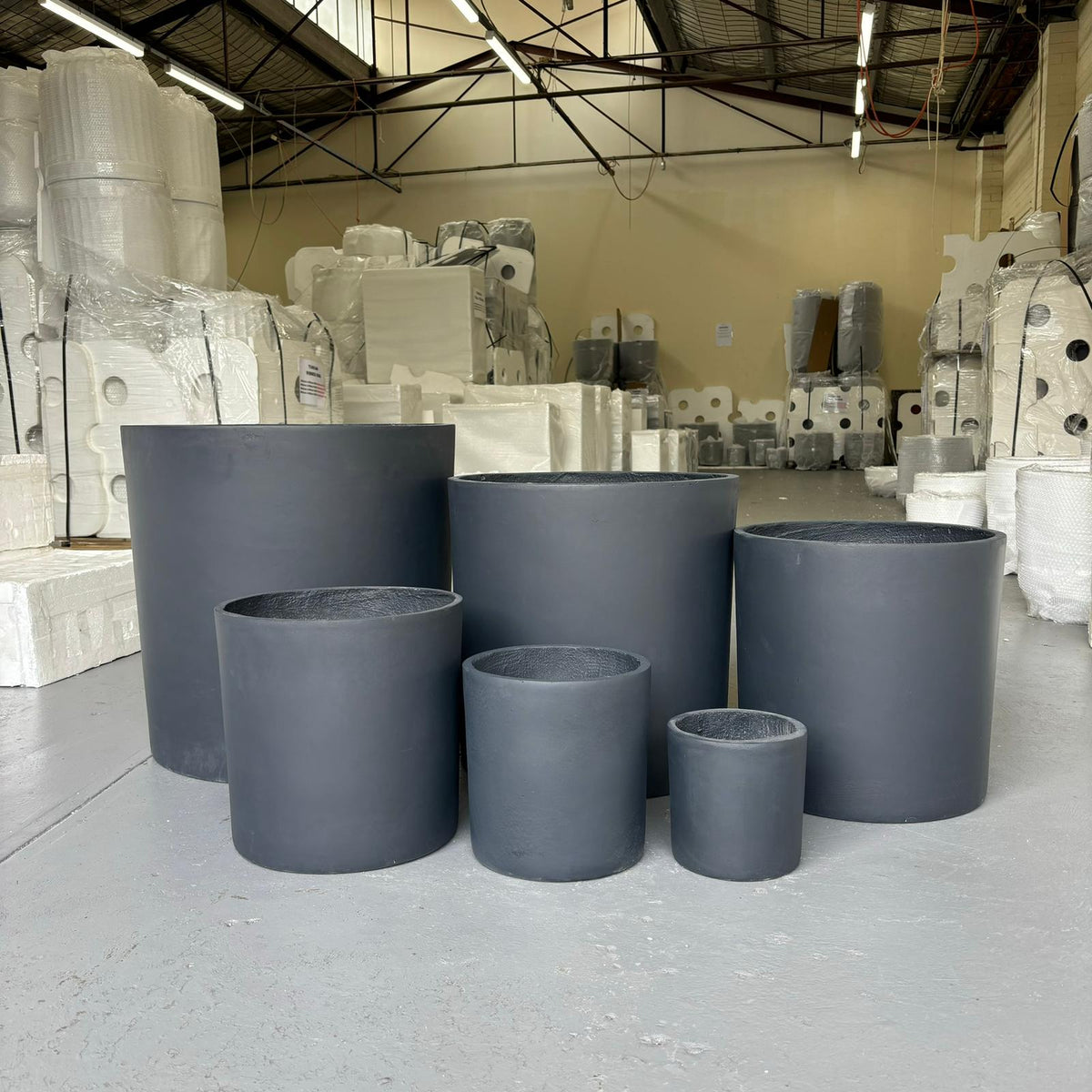 Tuscan Cylinder Black